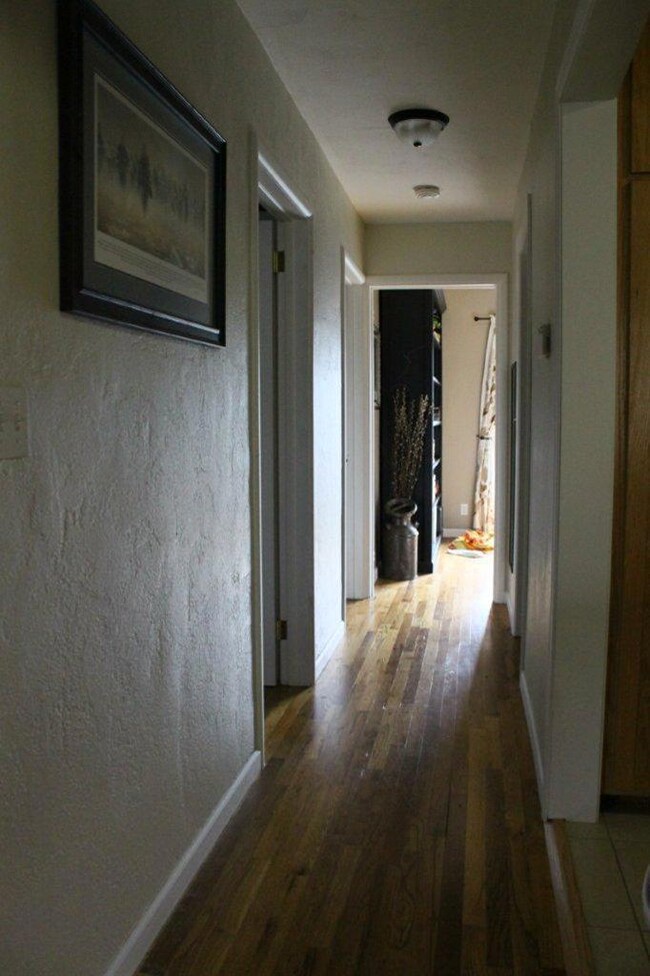 421 SE K St, Grants Pass, OR 97526 - photo 4