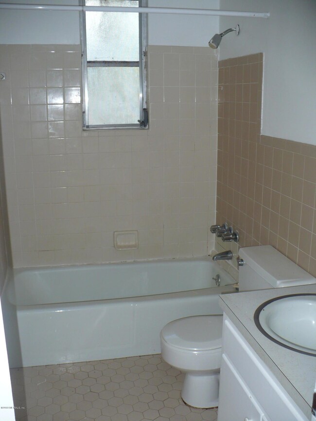 1160 Comanche St unit 3, Jacksonville, FL 32205 - photo 5