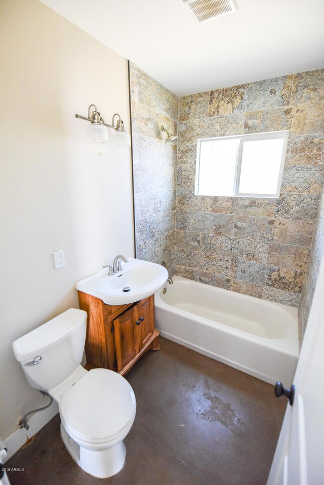 1530 E Edgemont Ave, Phoenix, AZ 85006 - photo 4