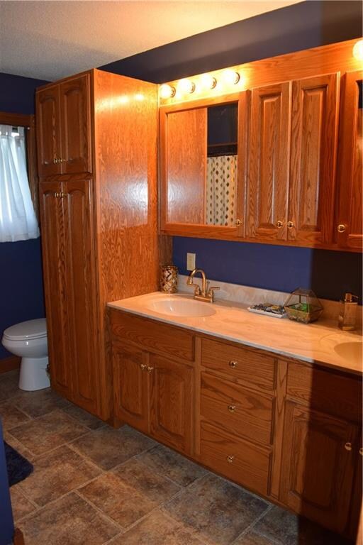 505 E 23rd St S, Newton, IA 50208 - photo 5