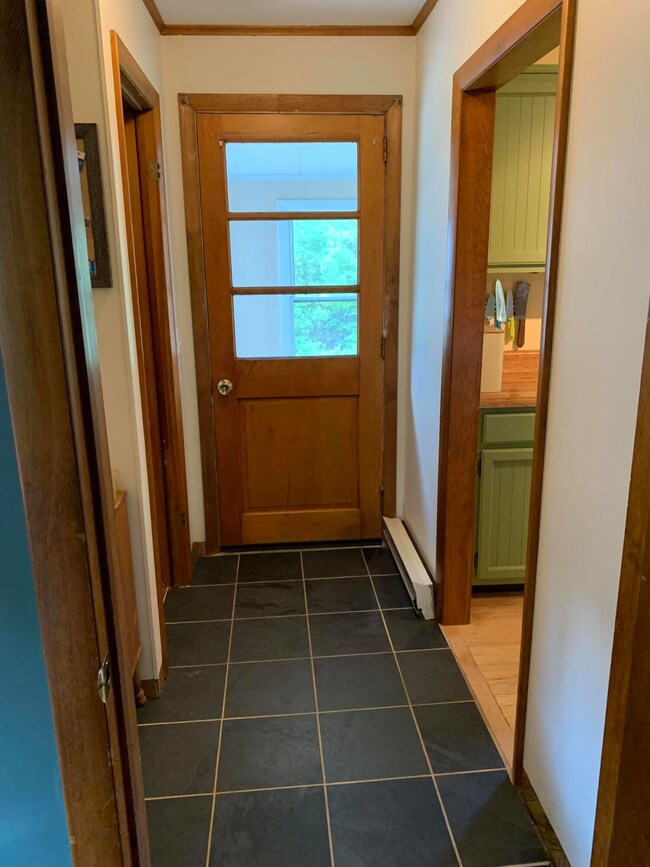 Entrance -Hallway