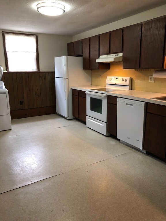 96 Benjamin Rd unit 7, Shirley, MA 01464 - photo 3