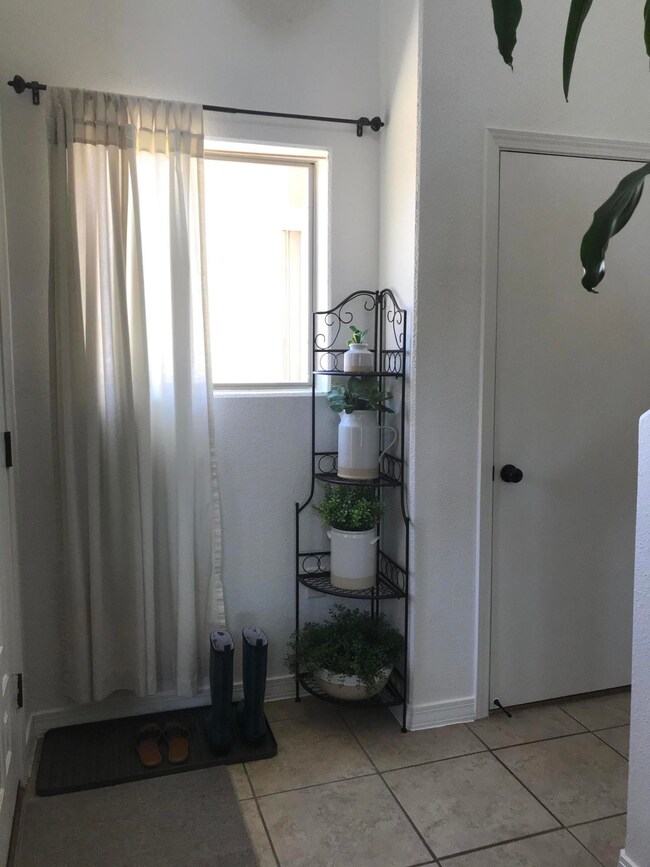 7970 Khouri Cir, El Paso, TX 79915 - photo 6