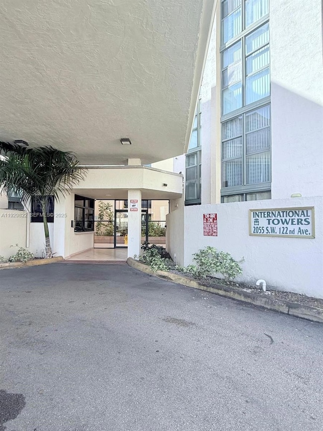 2055 SW 122nd Ave unit 415, Miami, FL 33175 - photo 2