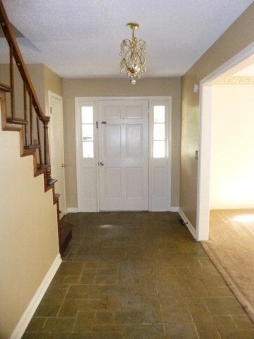 Entry/Foyer