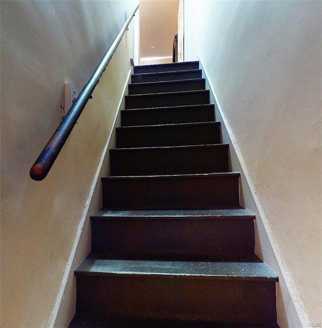 2659 Levans Rd, Coplay, PA 18037 - photo 7