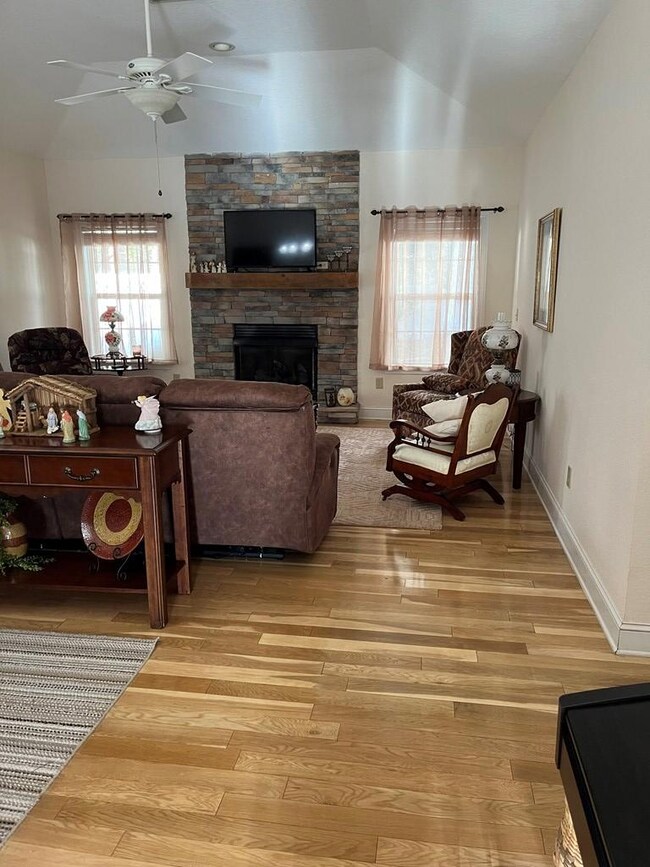 412 Long View Cir, Hiawassee, GA 30546 - photo 5