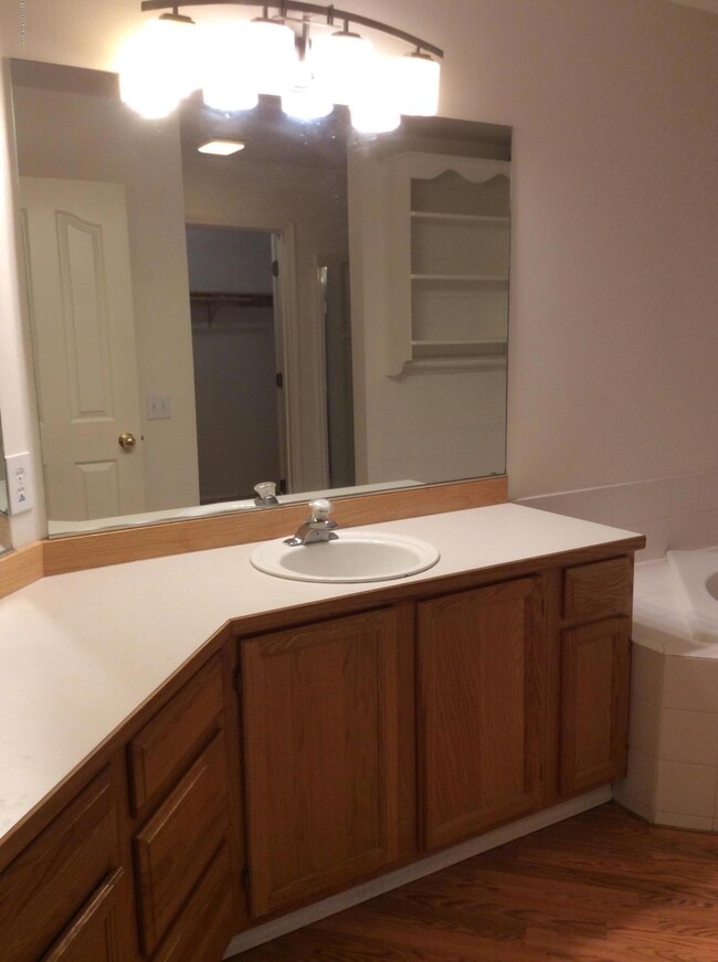 Master Vanity