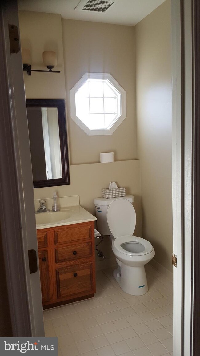 14000 Winding Ridge Ln, Centreville, VA 20121 - photo 3