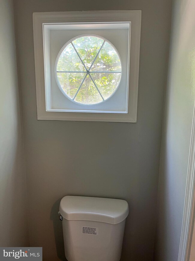 4184 Pleasant Meadow Ct unit 103E, Chantilly, VA 20151 - photo 5