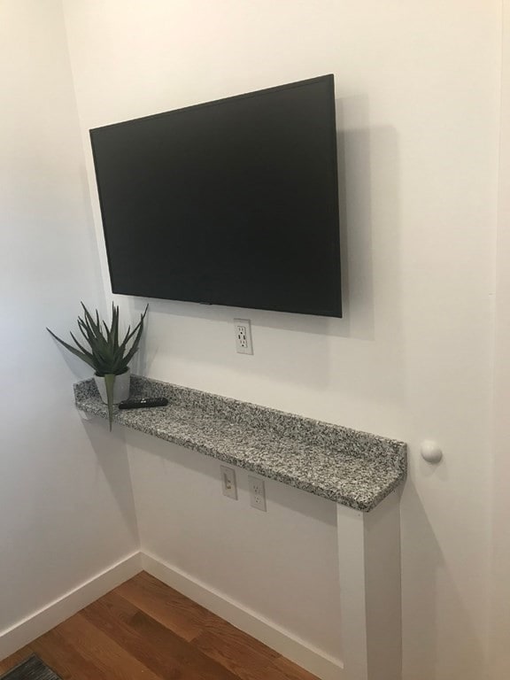 69 N Common St unit 5, Lynn, MA 01902 - photo 6