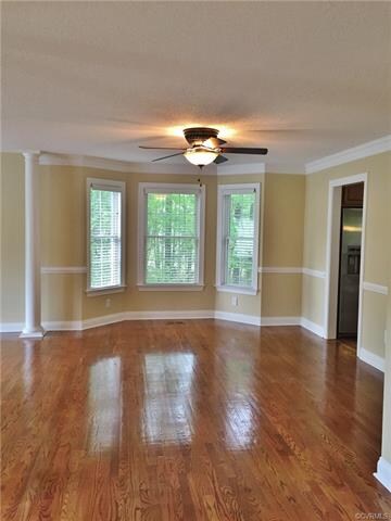 Great large dining room with great light