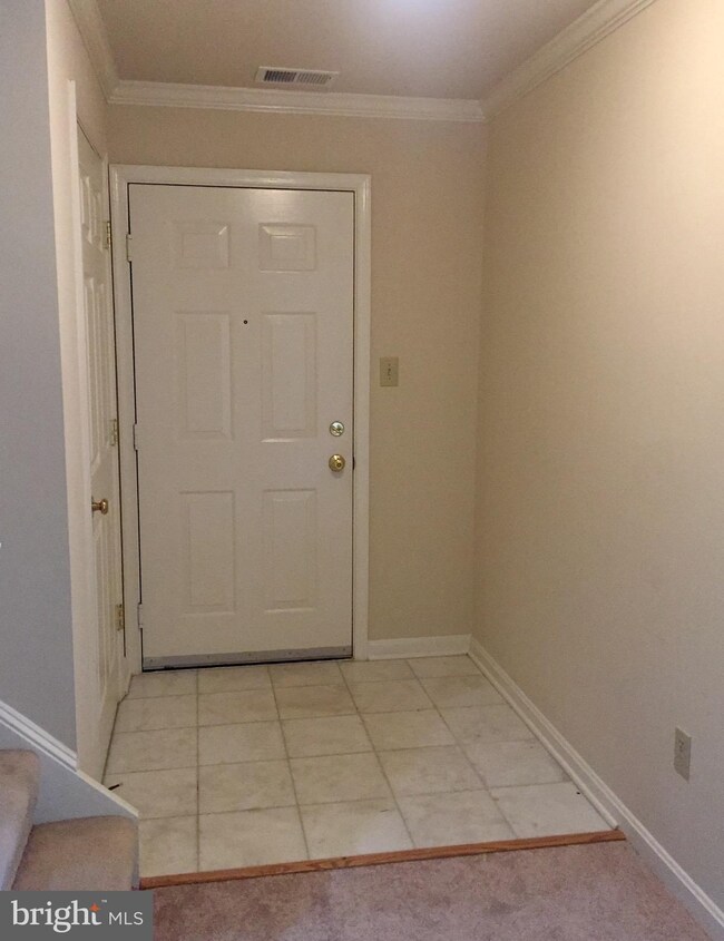 11800 Eton Manor Dr unit 301, Germantown, MD 20876 - photo 4