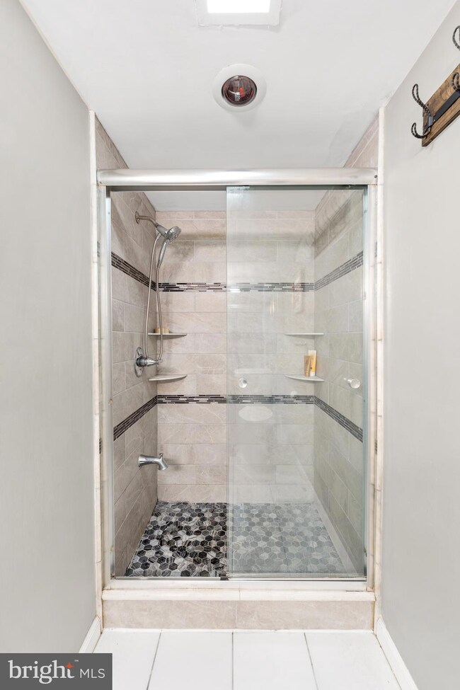 11108 Valley Forge Cir unit 1108, King of Prussia, PA 19406 - photo 4