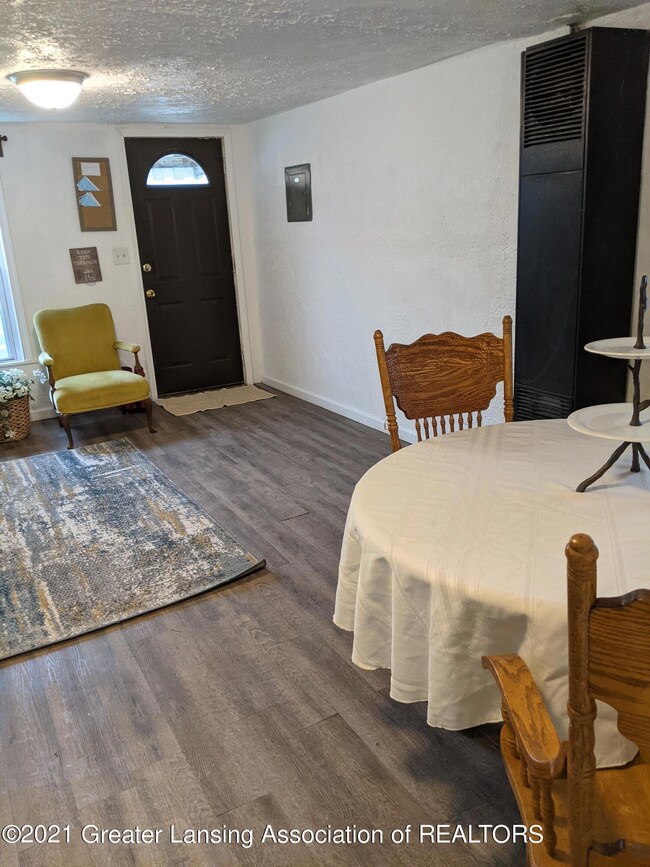 1216 N Martin Luther King Junior Blvd, Lansing, MI 48915 - photo 5