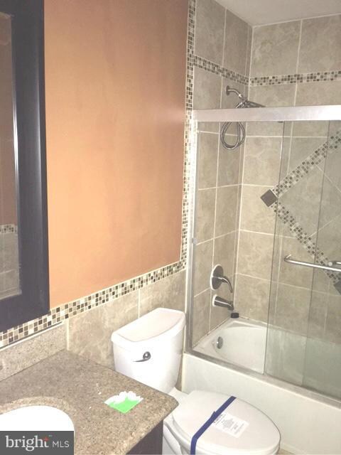 7211 Willow Hill Dr, Capitol Heights, MD 20743 - photo 2