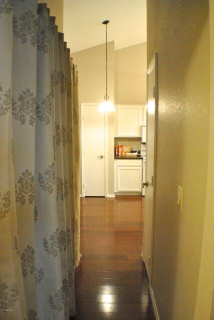 Hall/Laundry