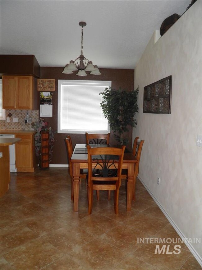 1413 S Benewah St, Nampa, ID 83686 - photo 7