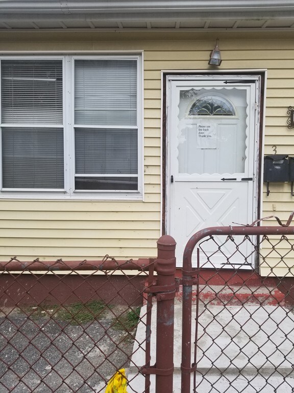 25 Derby St unit 1, Worcester, MA 01604 - photo 4