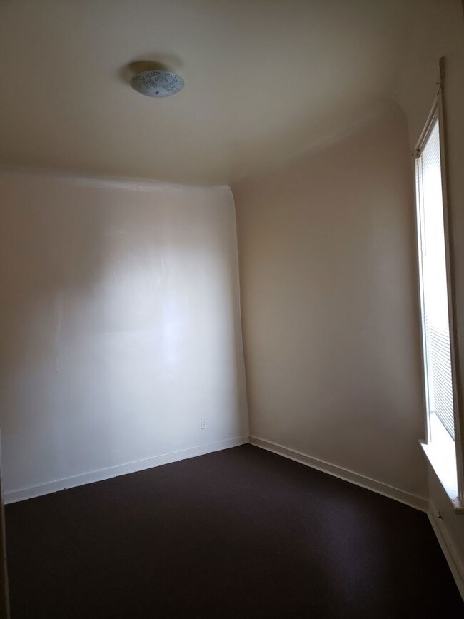 6527 S Kimbark Ave unit 2F, Chicago, IL 60637 - photo 4