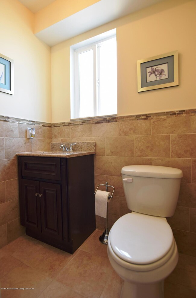 (7) Half Bath