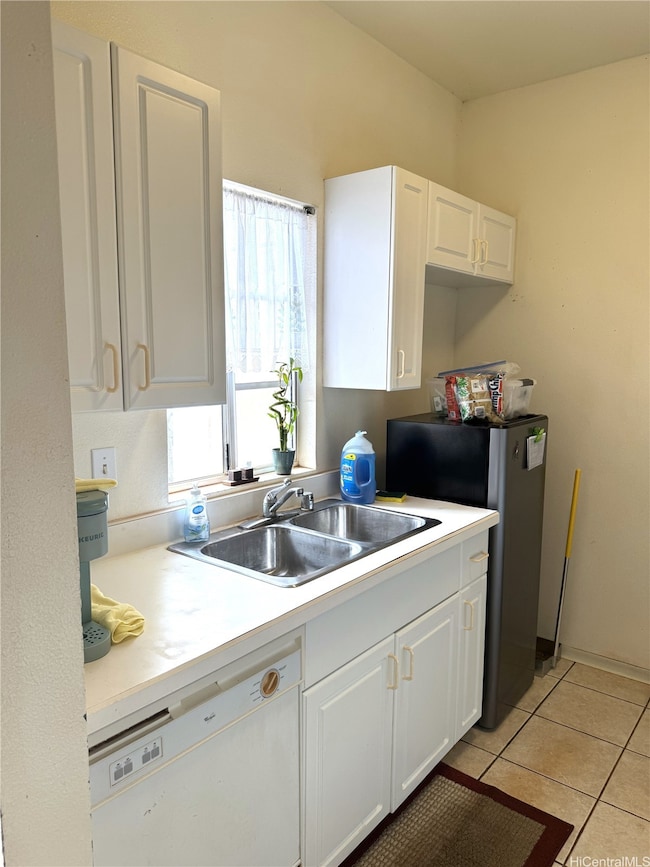 94-692 Lumiauau St unit TT5, Waipahu, HI 96797 - photo 2