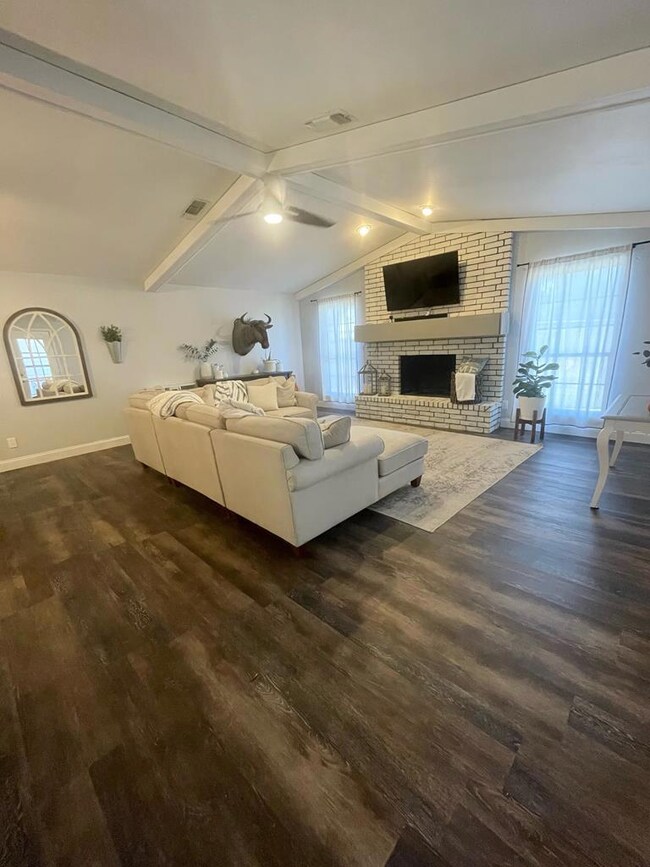 4006 Lehigh Dr, Midland, TX 79707 - photo 2