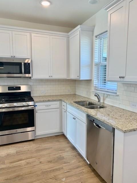 1371 Orange Blossom Ct, Gainesville, TX 76240 - photo 4