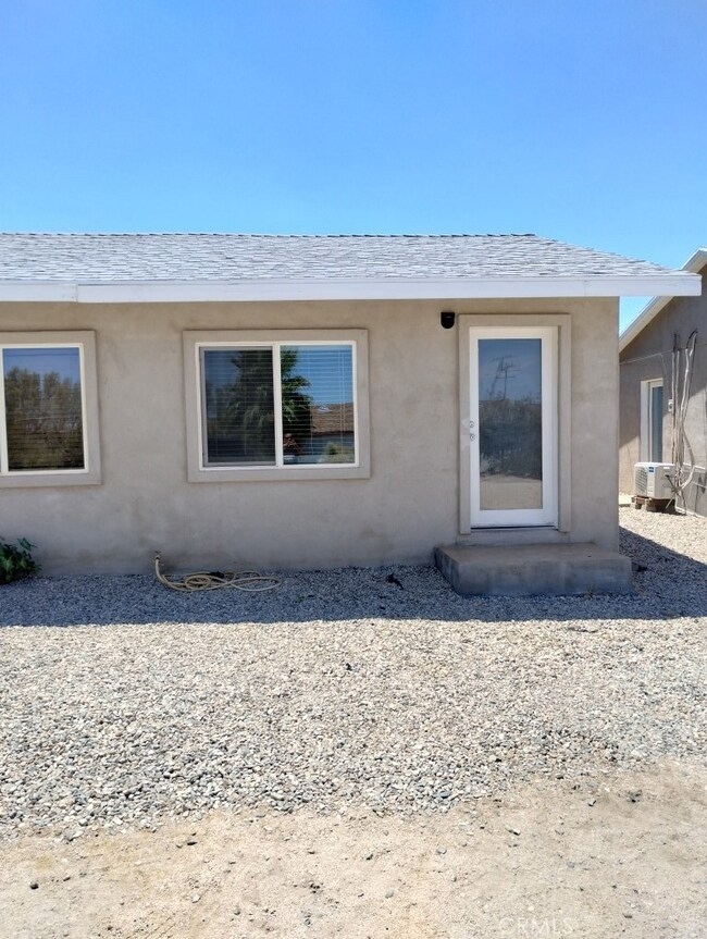 73544 Cedar Dr unit 2, Twentynine Palms, CA 92277 - photo 4