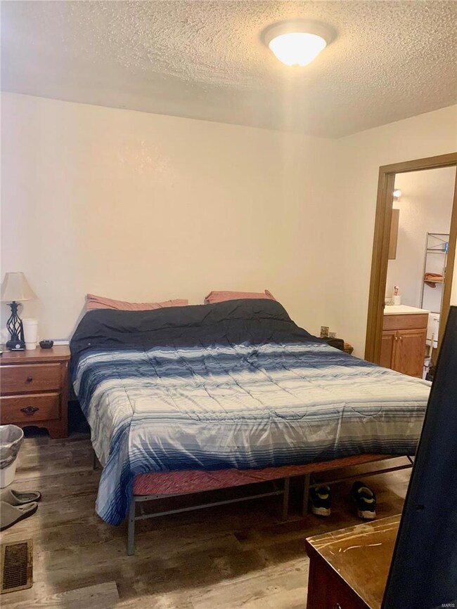 apt 1
