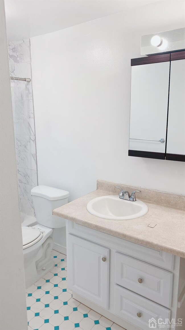 102 Orchard Ave unit E, East Windsor, NJ 08520 - photo 7