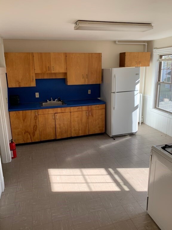 62 Middlesex St unit 2, Cambridge, MA 02140 - photo 5