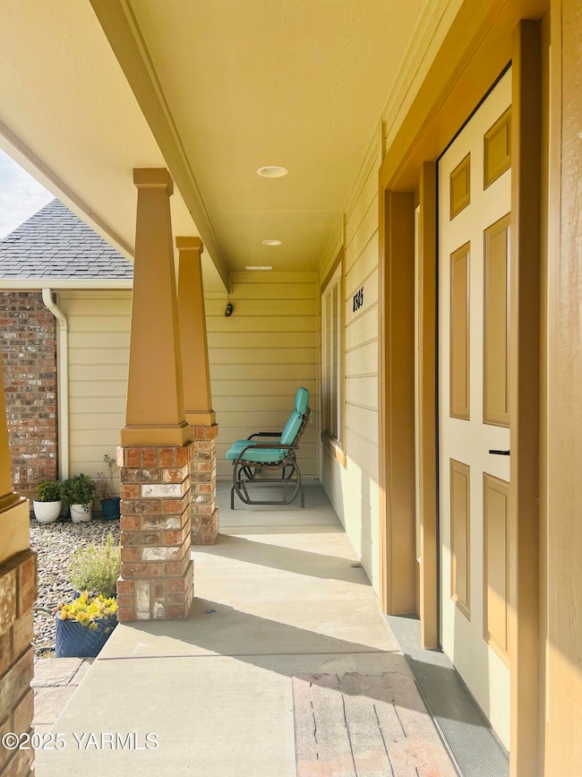 8505 Midvale Rd, Yakima, WA 98908 - photo 2