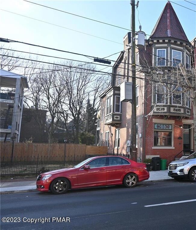 1110 W Turner St, Allentown, PA 18102 - photo 3