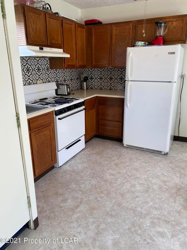 125 Carpenter Rd, Harveys Lake, PA 18618 - photo 6