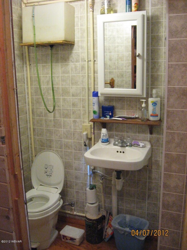 1/2 bath