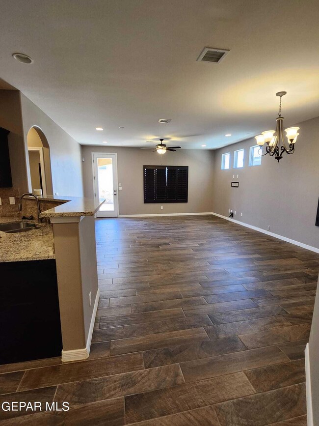 13602 Lancashire Dr, Horizon City, TX 79928 - photo 6