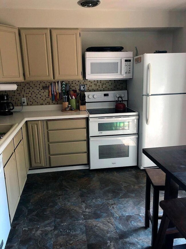 1917 Siskiyou St, Klamath Falls, OR 97601 - photo 7