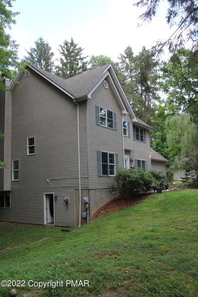 208 Trilland Terrace, East Stroudsburg, PA 18301 - photo 4