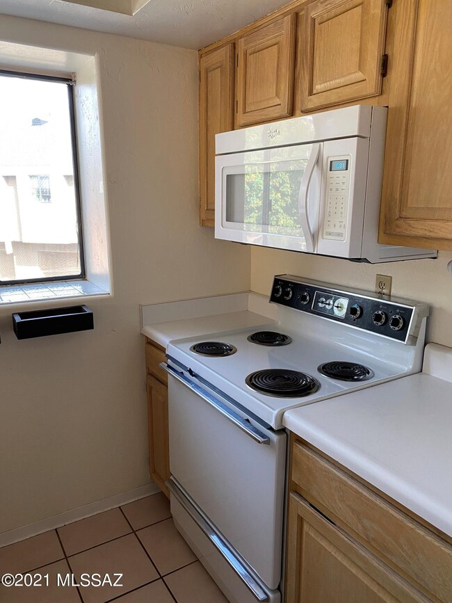 4040 N Weimer Place unit 4, Tucson, AZ 85719 - photo 7