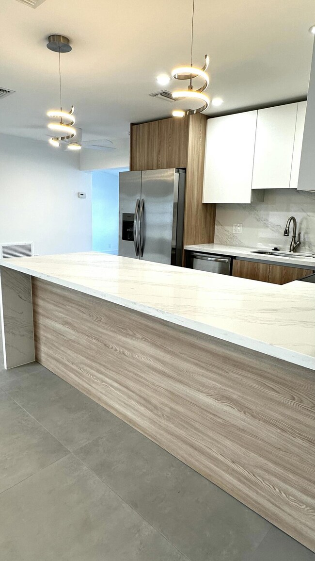 790 Sarazen Dr, West Palm Beach, FL 33413 - photo 4