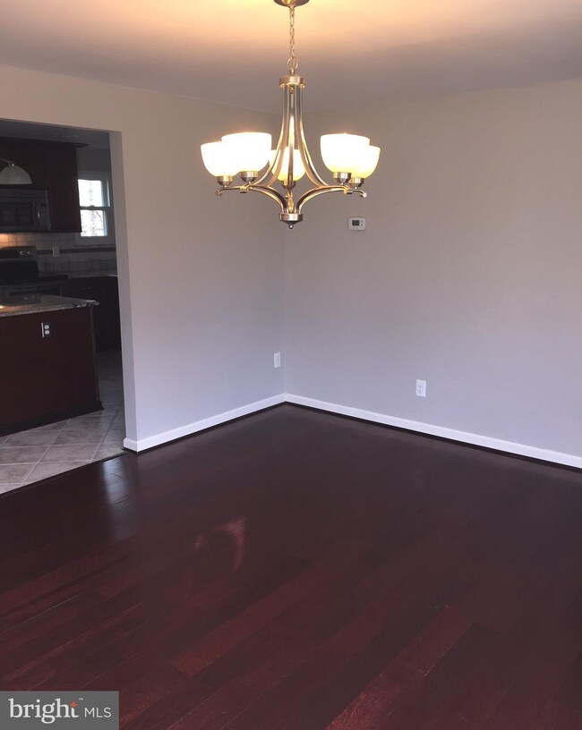 16124 Olmstead Ln, Woodbridge, VA 22191 - photo 5