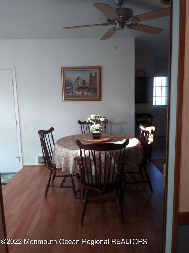 54B Easton Dr unit 61, Whiting, NJ 08759 - photo 4