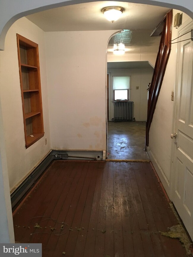 19 W Carroll St, Saint Clair, PA 17970 - photo 6