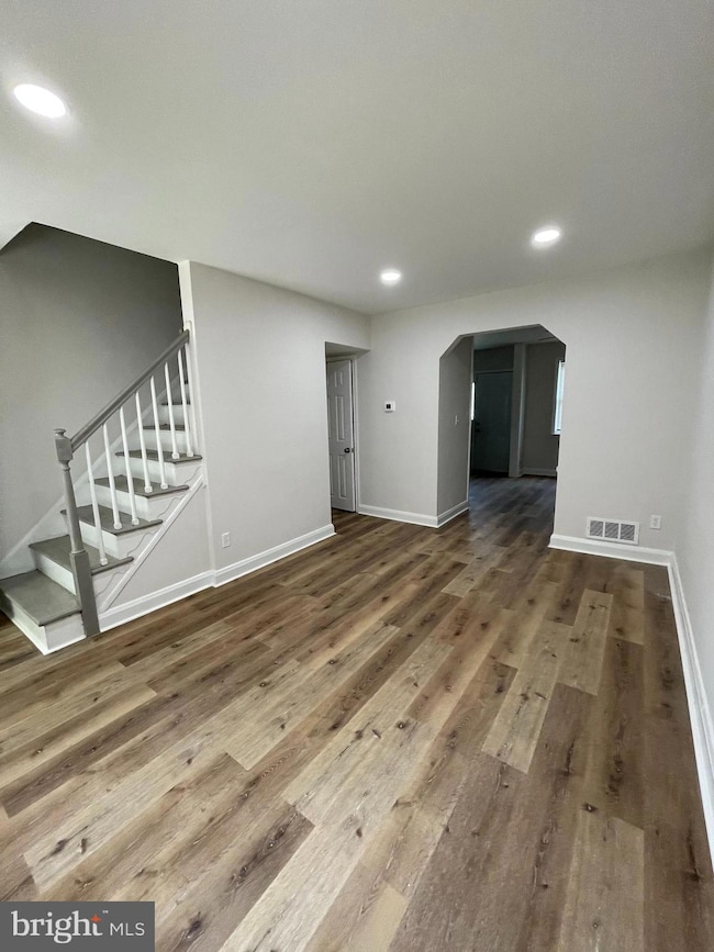 2830 Edgecombe Cir S, Baltimore, MD 21215 - photo 3