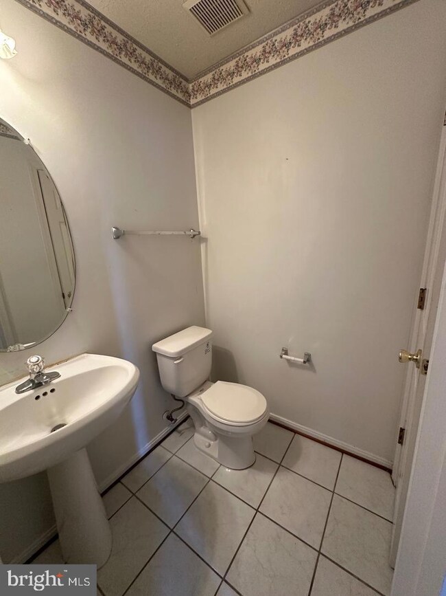 3355 Esquarre Ct, Woodbridge, VA 22193 - photo 5