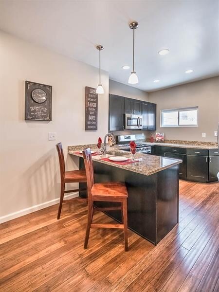 A view of the Kitchen island with 9