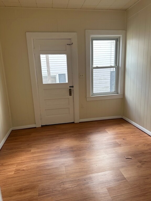 2020 Lakeview Ave unit 1, Dracut, MA 01826 - photo 5