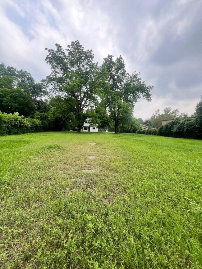 Lots 1&2 2329 Hampton St, Houston, TX 77088 - photo 4