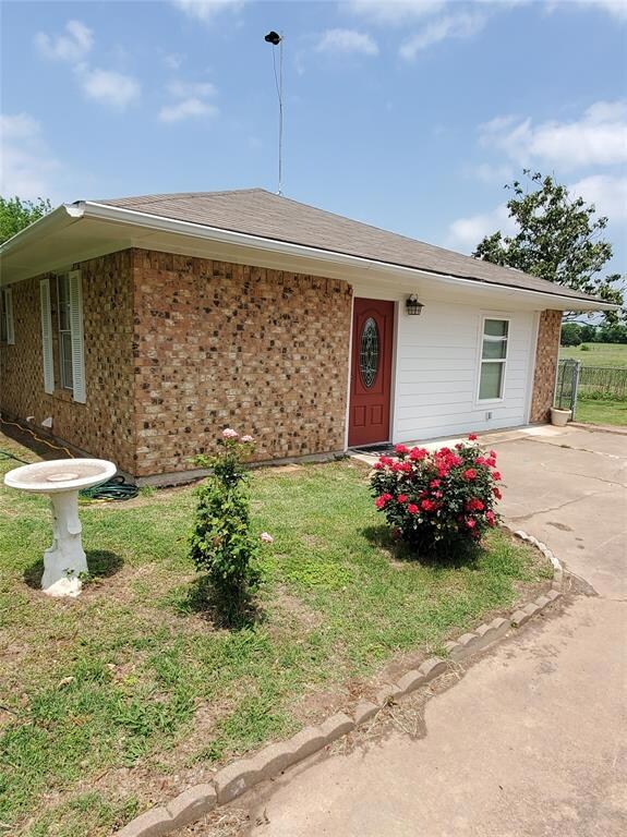 421 S Oak St, Ector, TX 75439 - photo 3